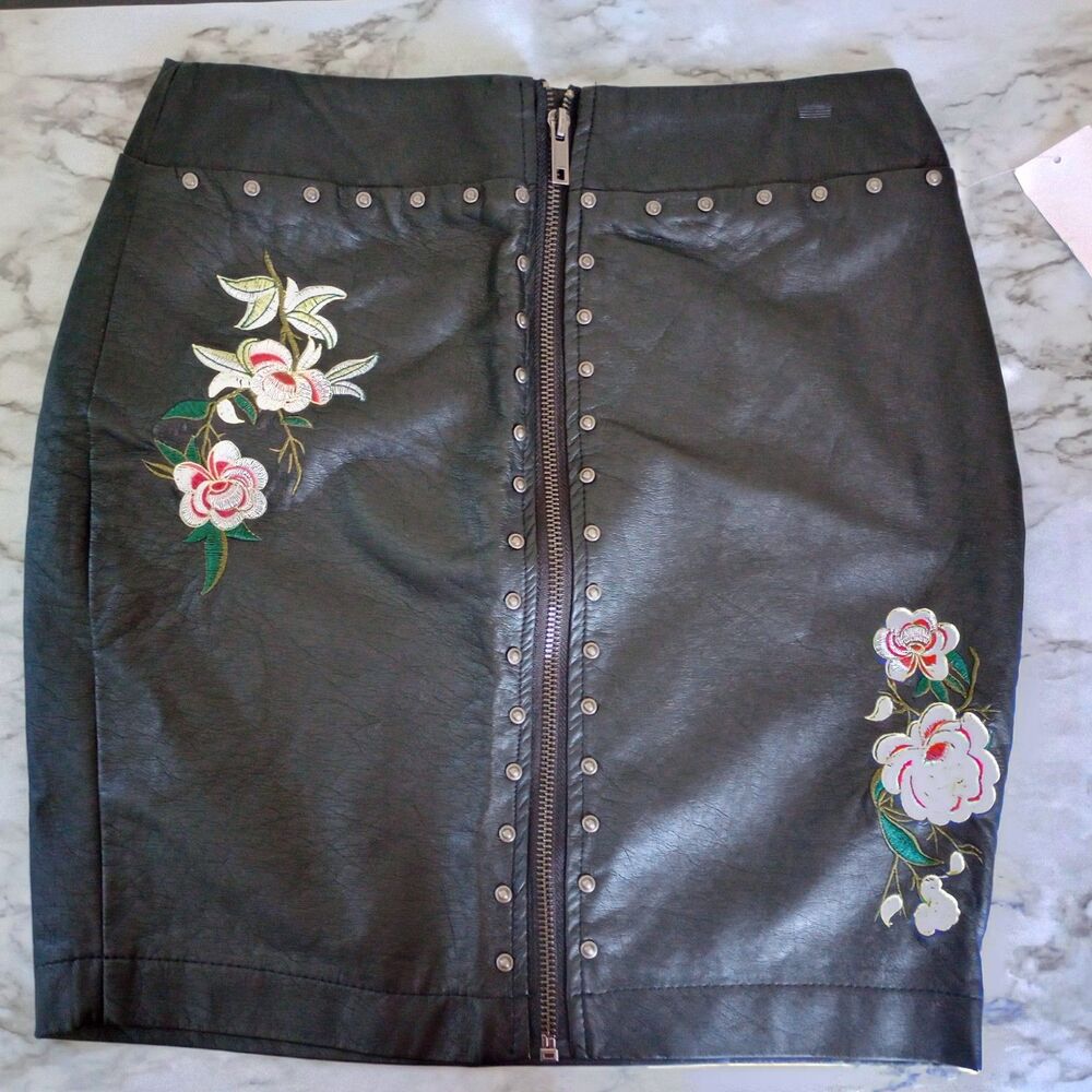 NWT Charlotte Russe Black Faux Leather Embroidered Mini Skirt Size Small